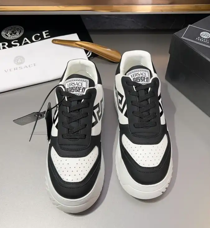 hype Givenchy Sneakers