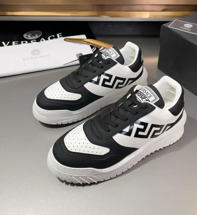 hype Givenchy Sneakers