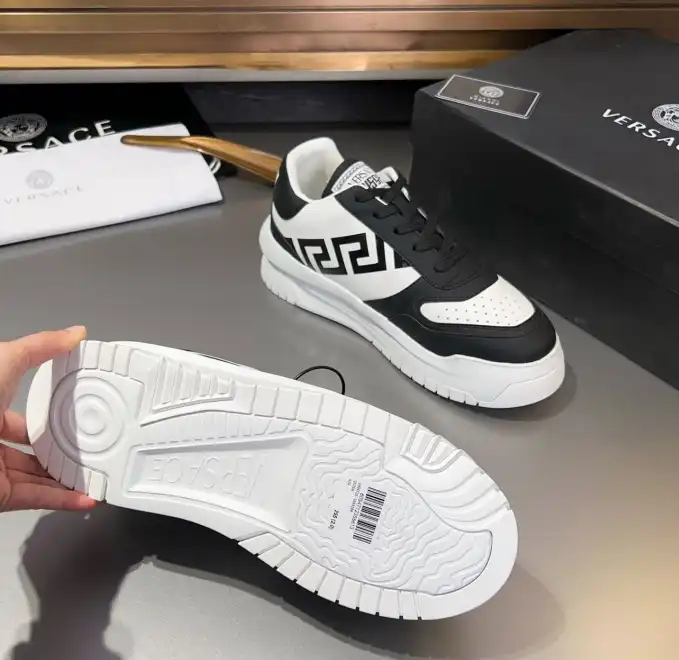 hype Givenchy Sneakers