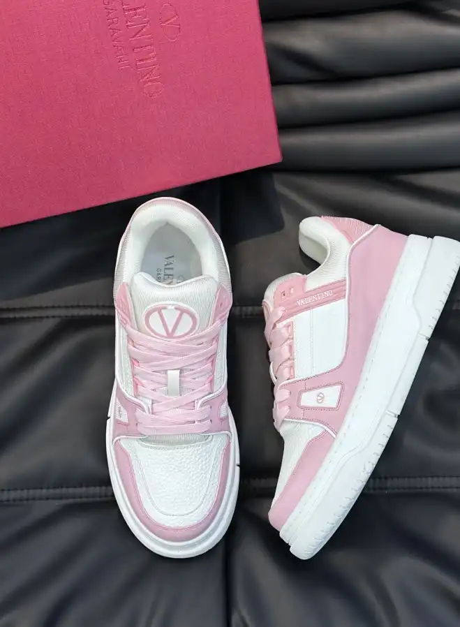 hype Valentino Sneakers