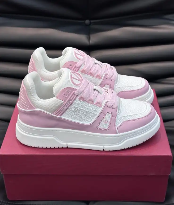 hype Valentino Sneakers