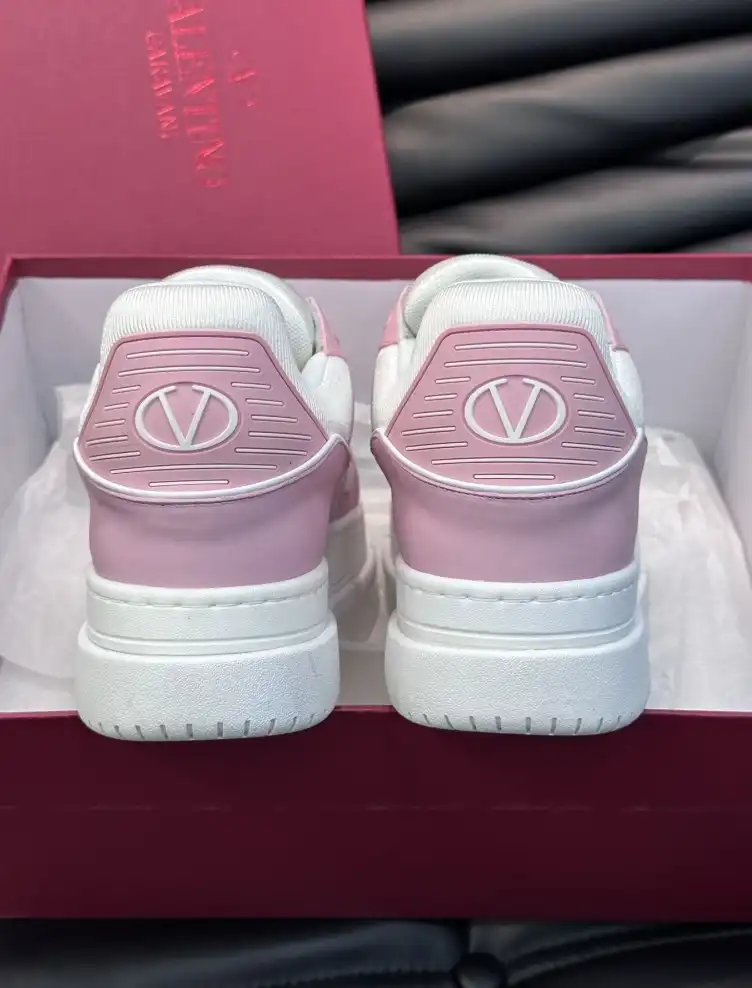 hype Valentino Sneakers