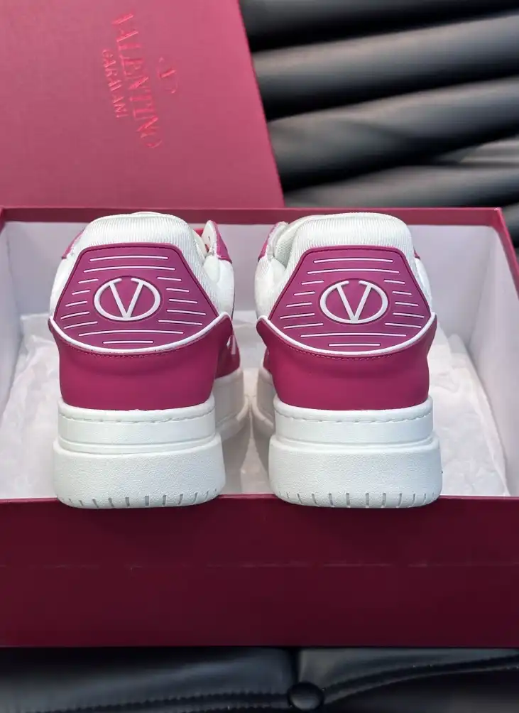 hype Valentino Sneakers