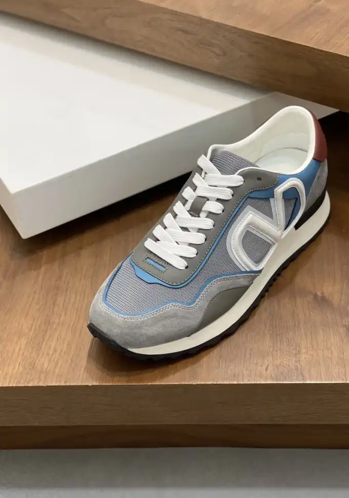 hype Valentino Sneakers