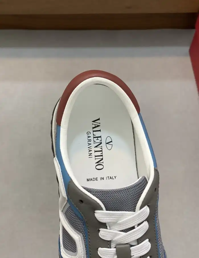 hype Valentino Sneakers