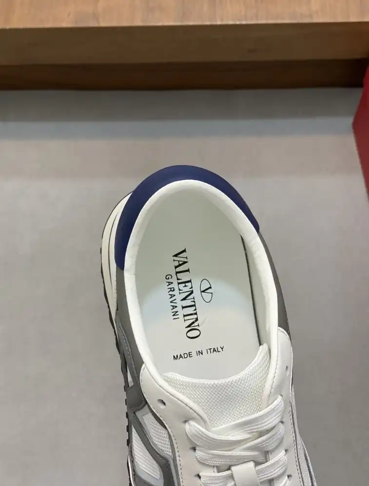 hype Valentino Sneakers