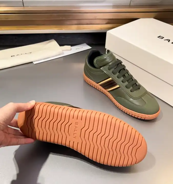 hype Burberry Sneakers