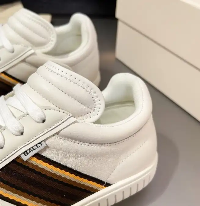 hype Burberry Sneakers