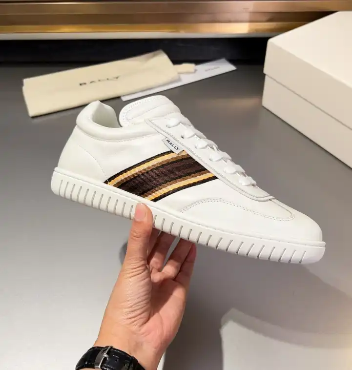 hype Burberry Sneakers