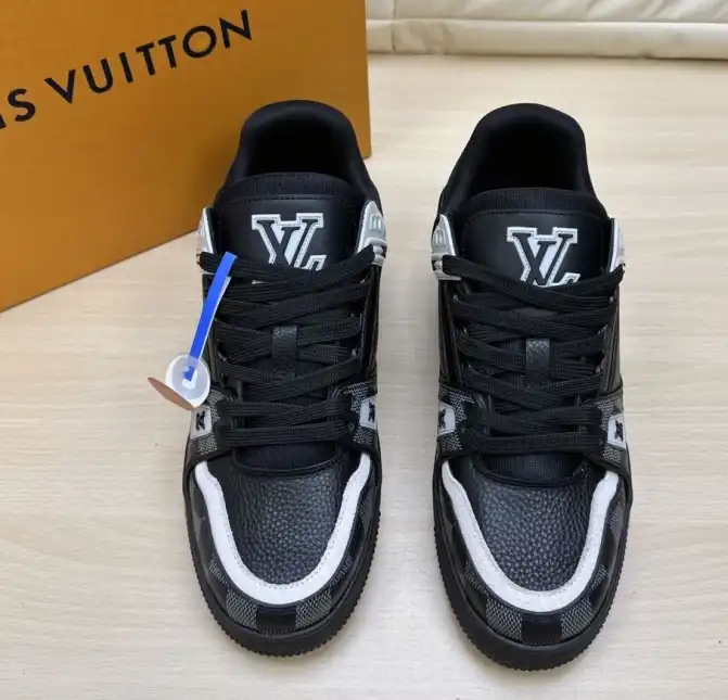 hype Louis Vuitton Sneakers