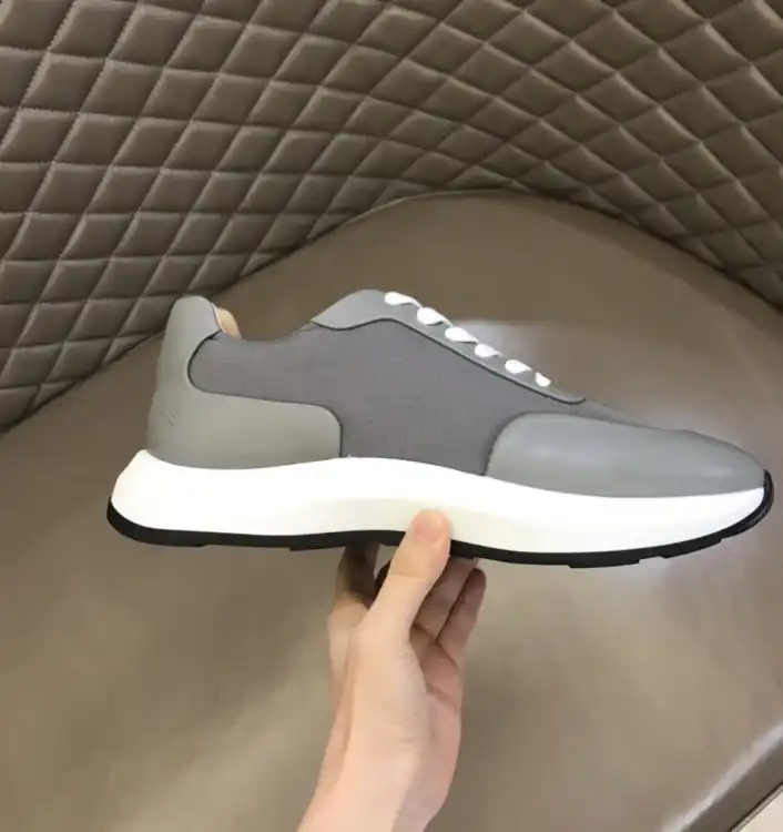 hype Hermes Sneakers