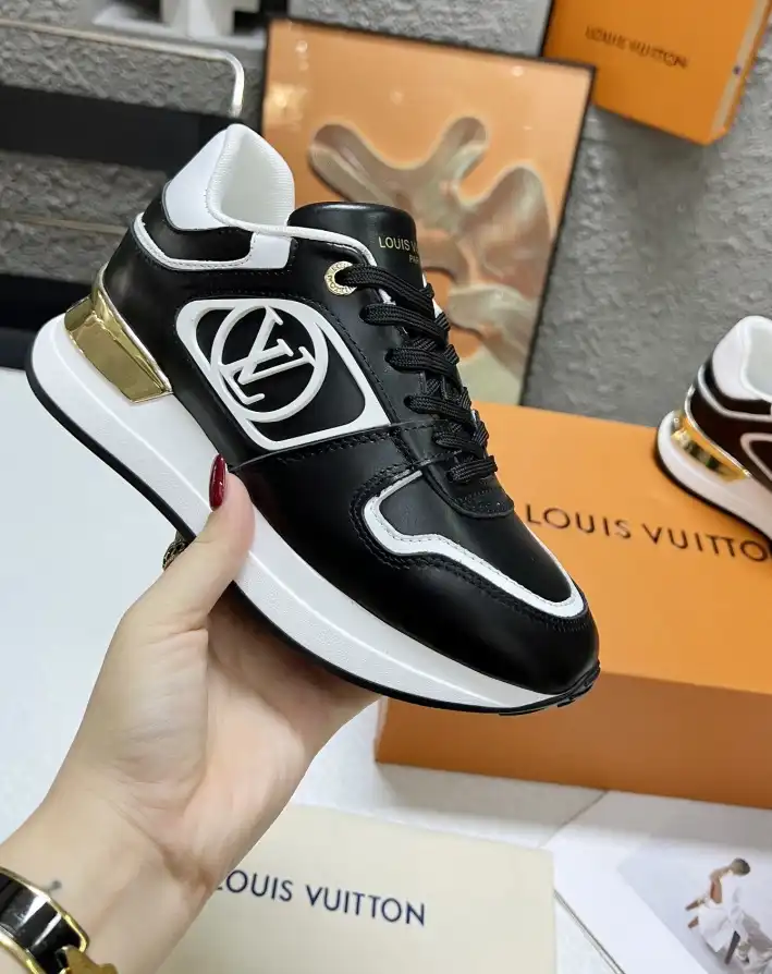 hype Louis Vuitton Sneakers