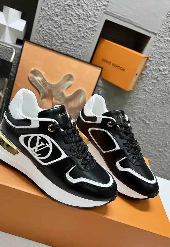 hype Louis Vuitton Sneakers