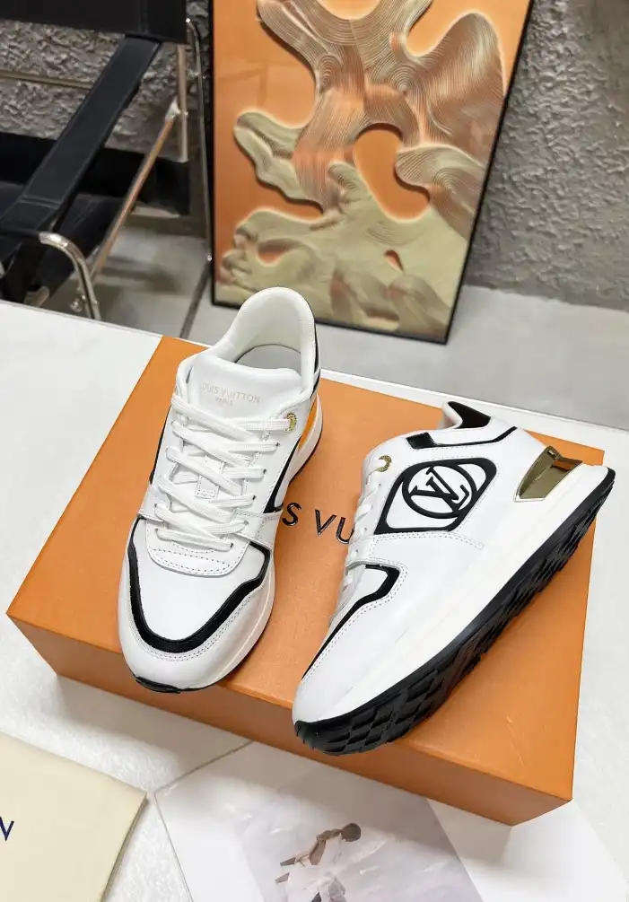 hype Louis Vuitton Sneakers