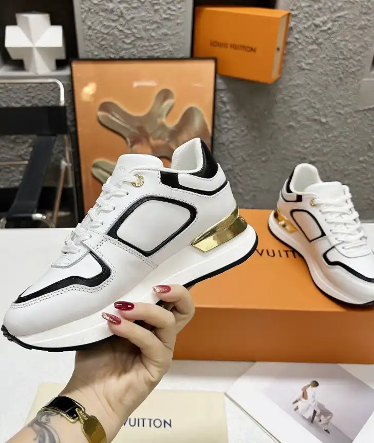 hype Louis Vuitton Sneakers