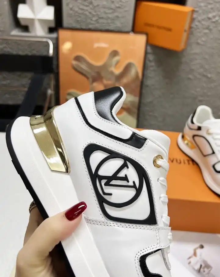 hype Louis Vuitton Sneakers