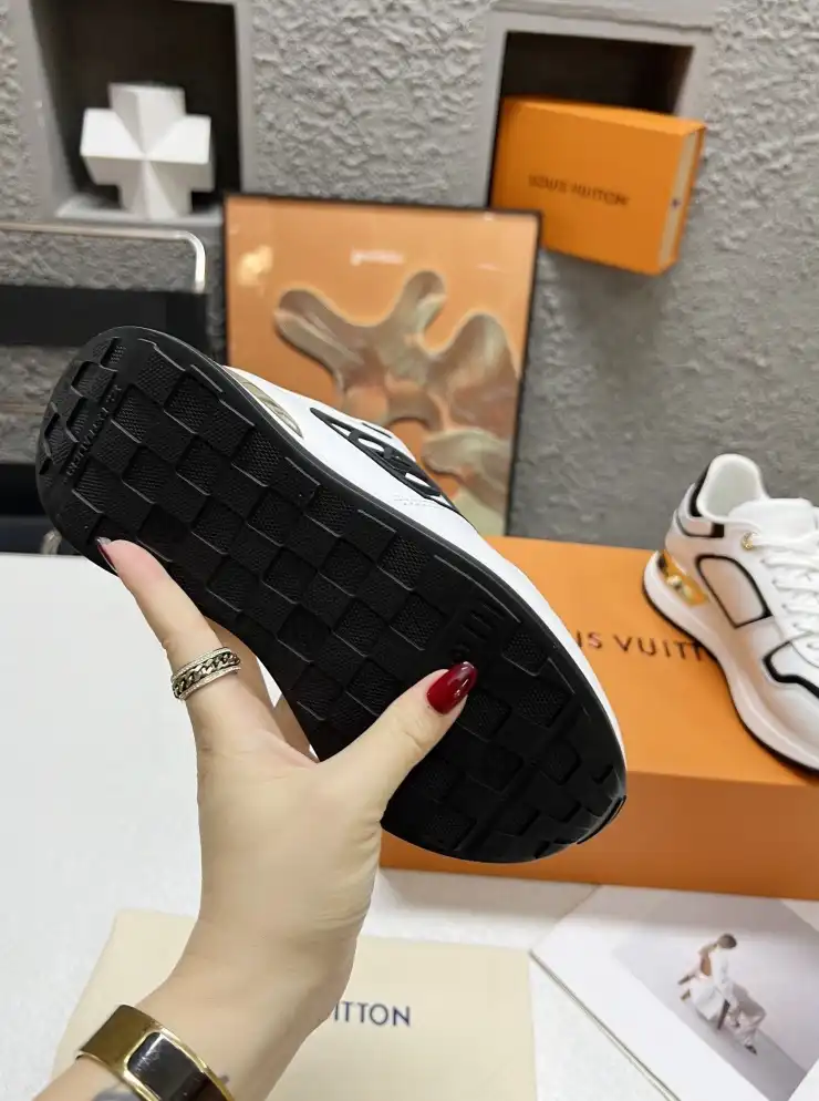 hype Louis Vuitton Sneakers