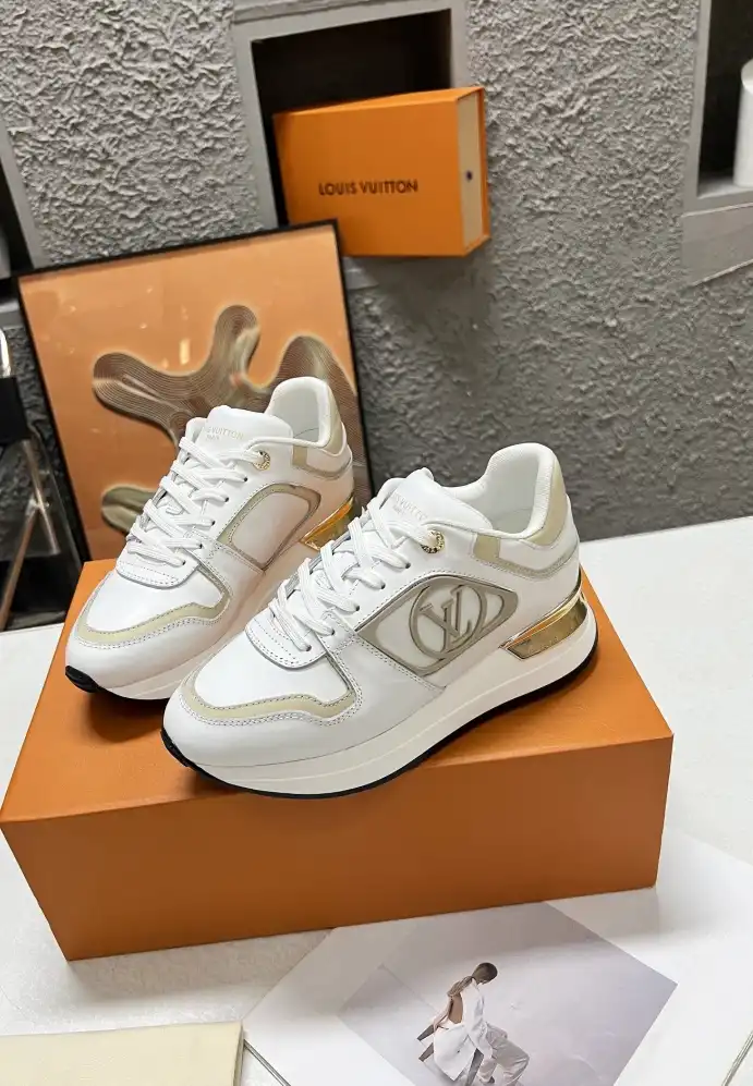 hype Louis Vuitton Sneakers