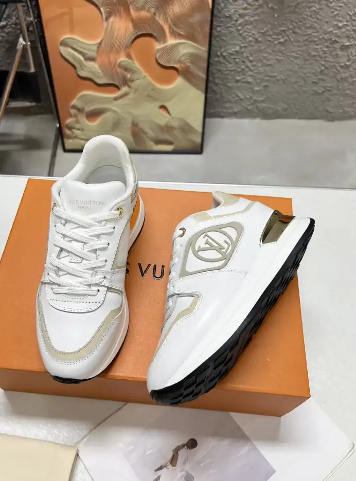 hype Louis Vuitton Sneakers