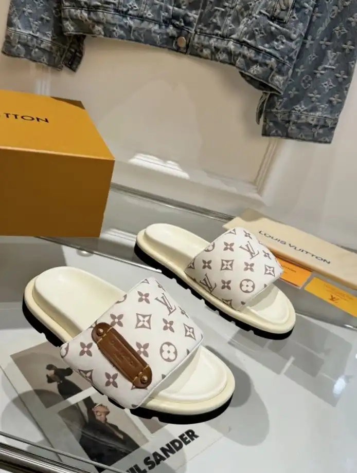 hype LV Slippers