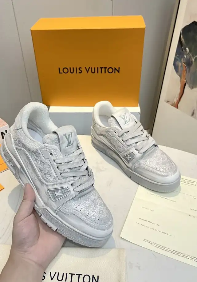 hype Louis Vuitton Sneakers