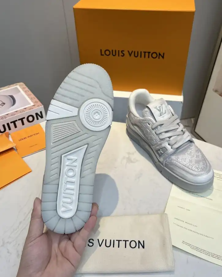 hype Louis Vuitton Sneakers