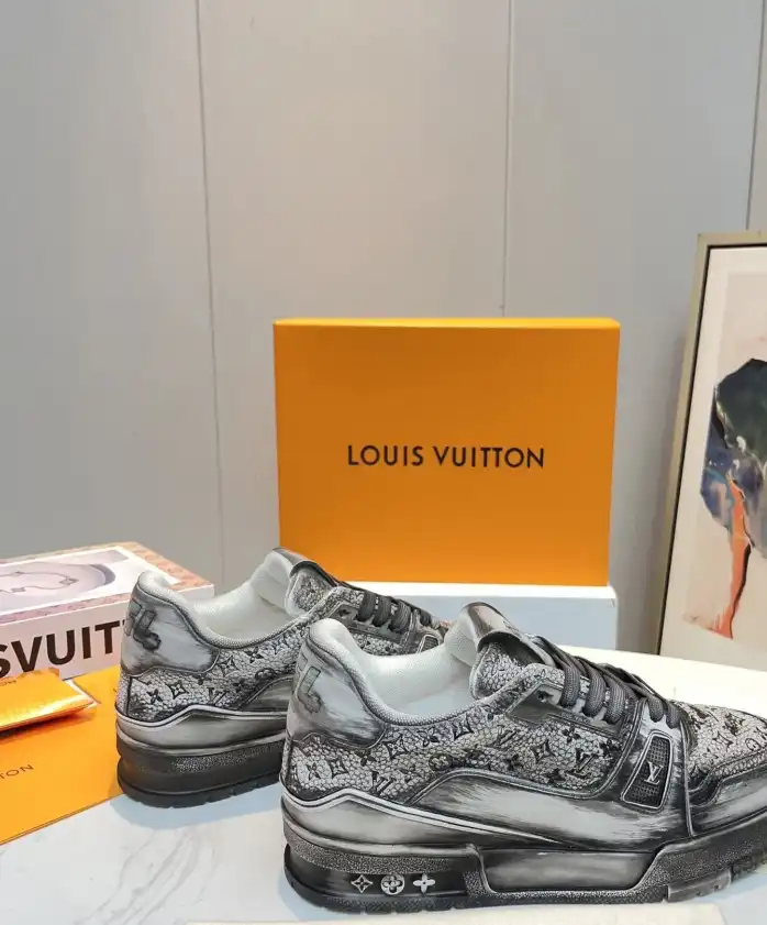 hype Louis Vuitton Sneakers