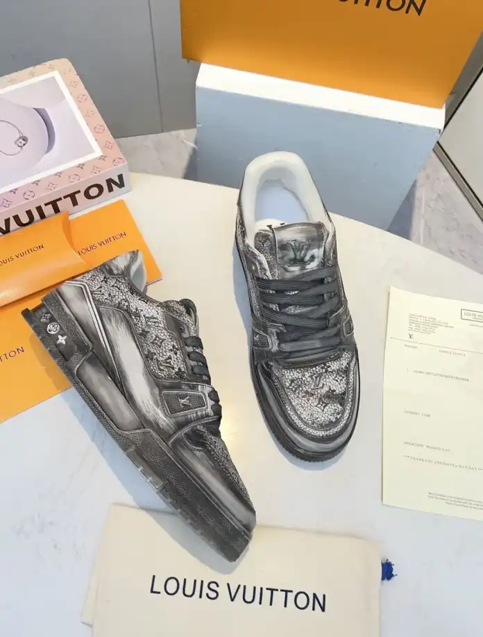 hype Louis Vuitton Sneakers