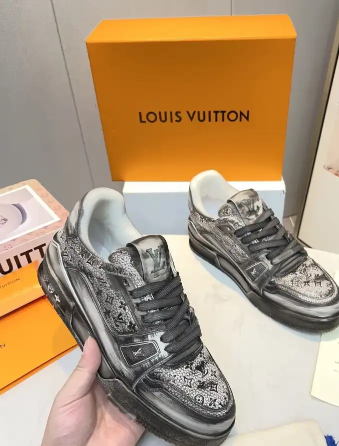 hype Louis Vuitton Sneakers