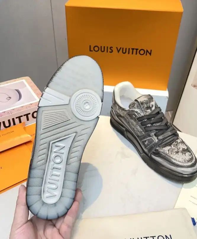 hype Louis Vuitton Sneakers