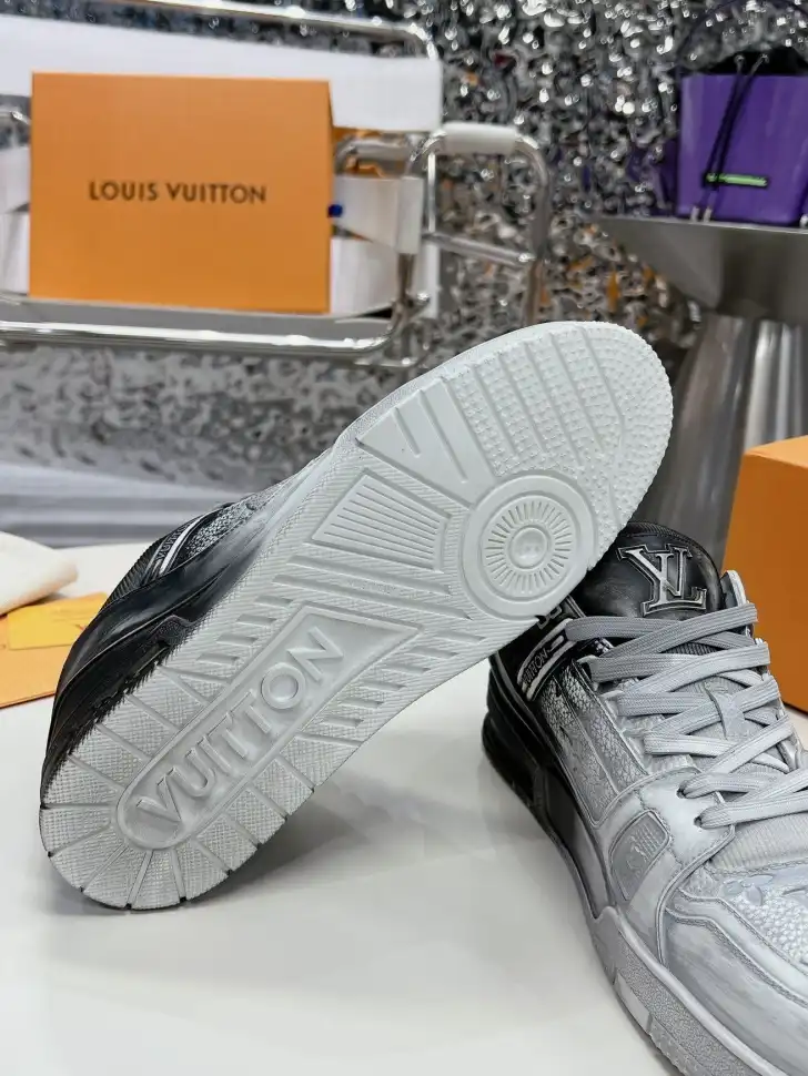 hype Louis Vuitton Sneakers