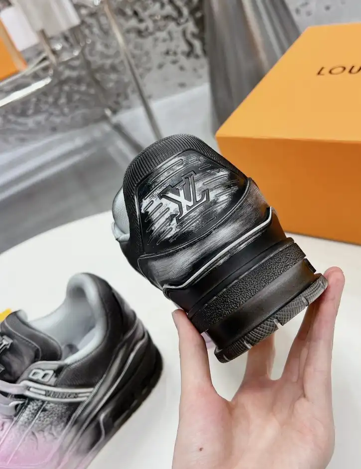 hype Louis Vuitton Sneakers