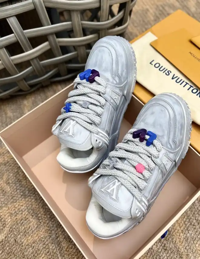 hype Louis Vuitton Sneakers