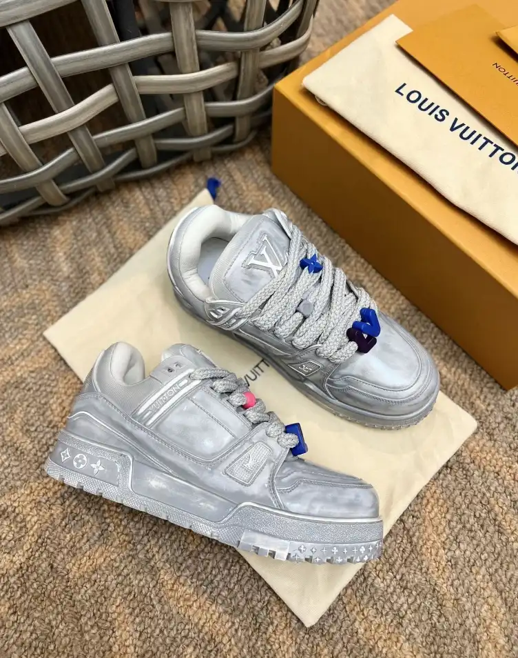 hype Louis Vuitton Sneakers