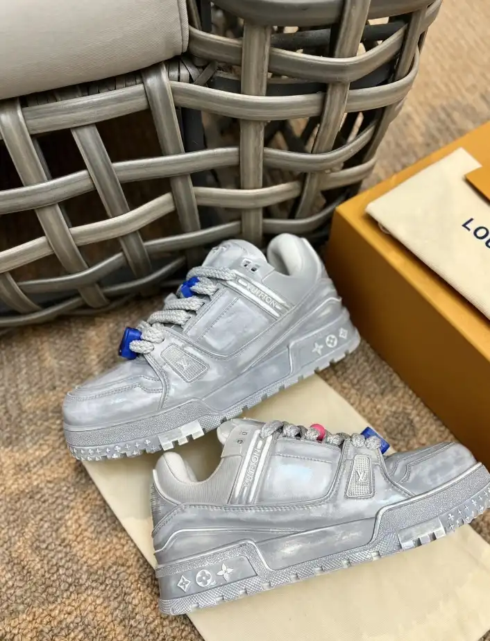 hype Louis Vuitton Sneakers