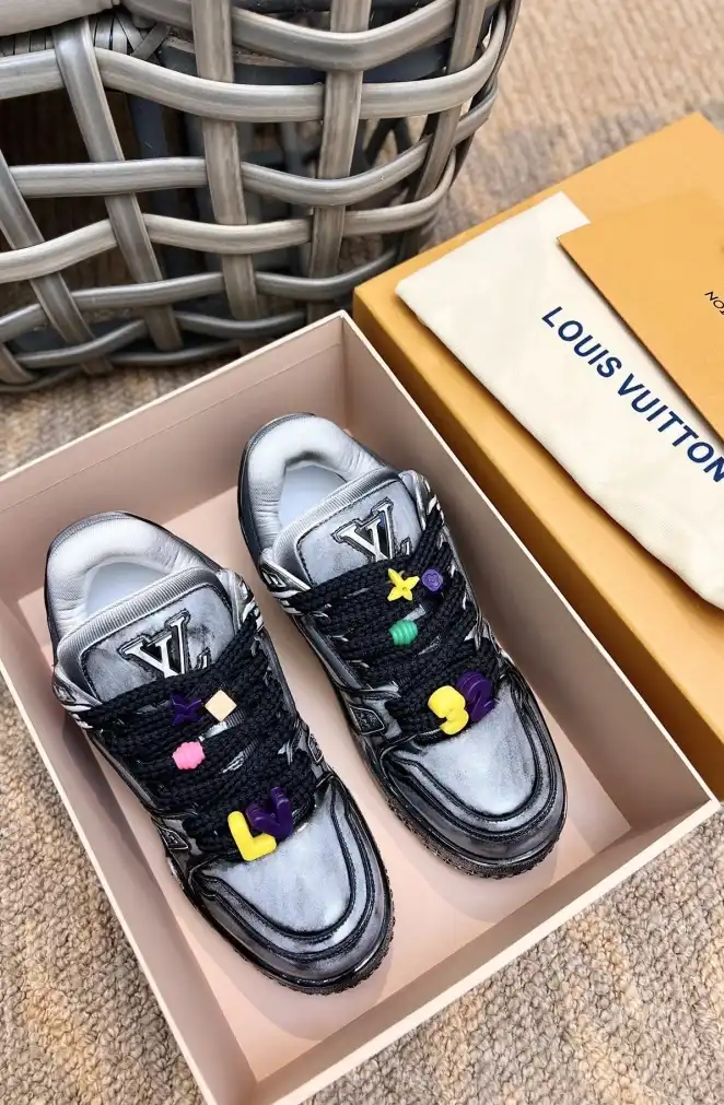 hype Louis Vuitton Sneakers