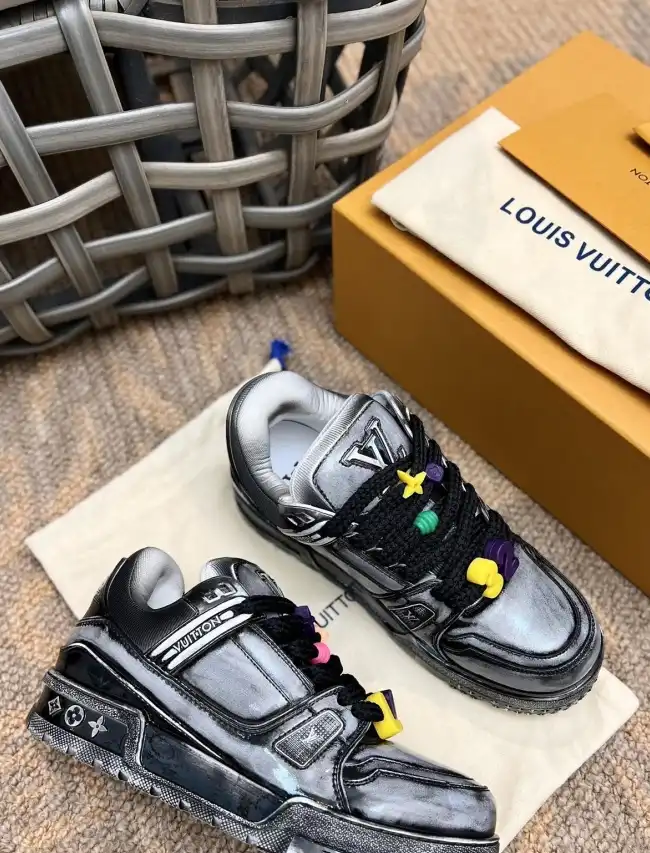 hype Louis Vuitton Sneakers