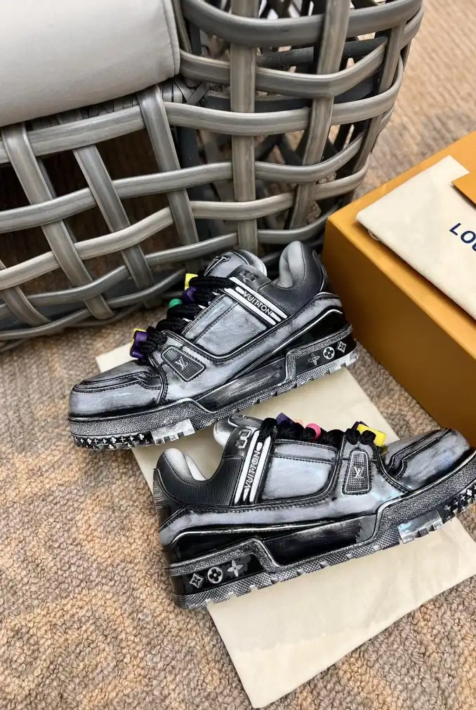 hype Louis Vuitton Sneakers