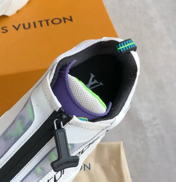 hype Louis Vuitton Sneakers