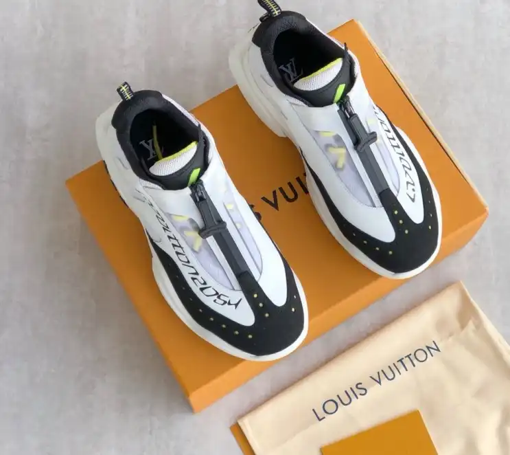 hype Louis Vuitton Sneakers