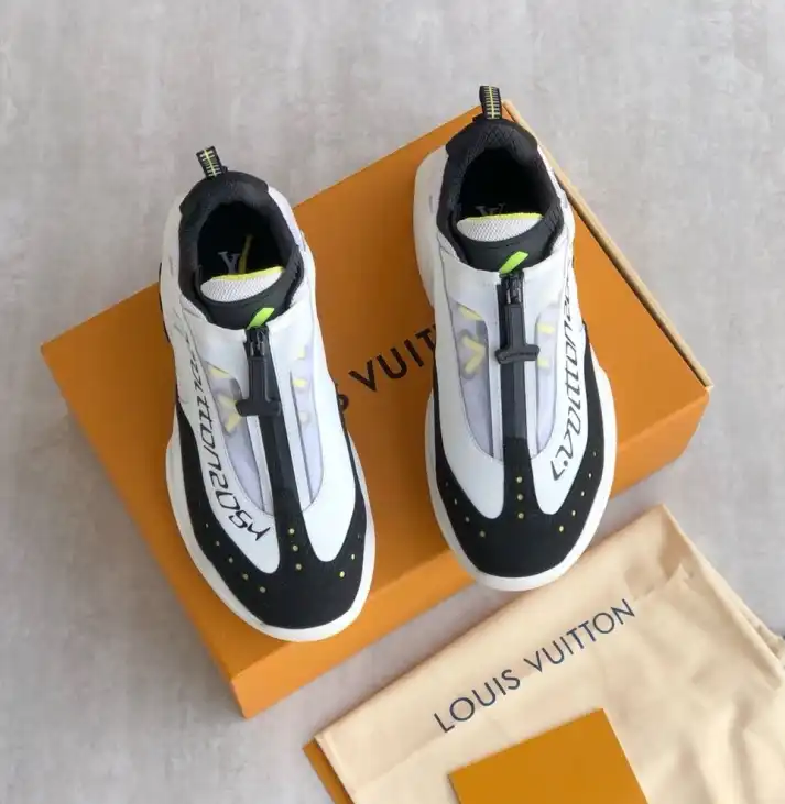 hype Louis Vuitton Sneakers