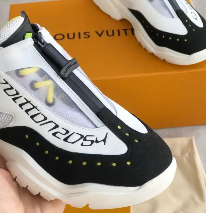 hype Louis Vuitton Sneakers