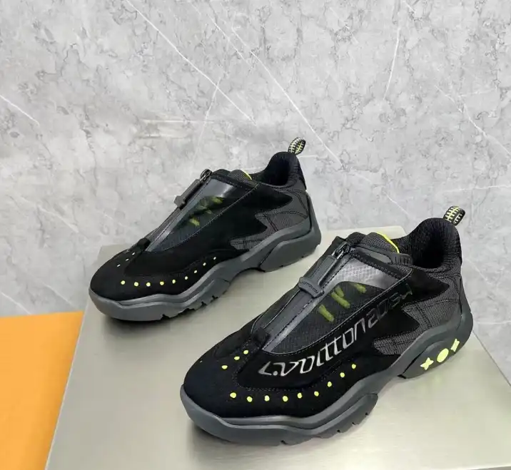 hype Louis Vuitton Sneakers