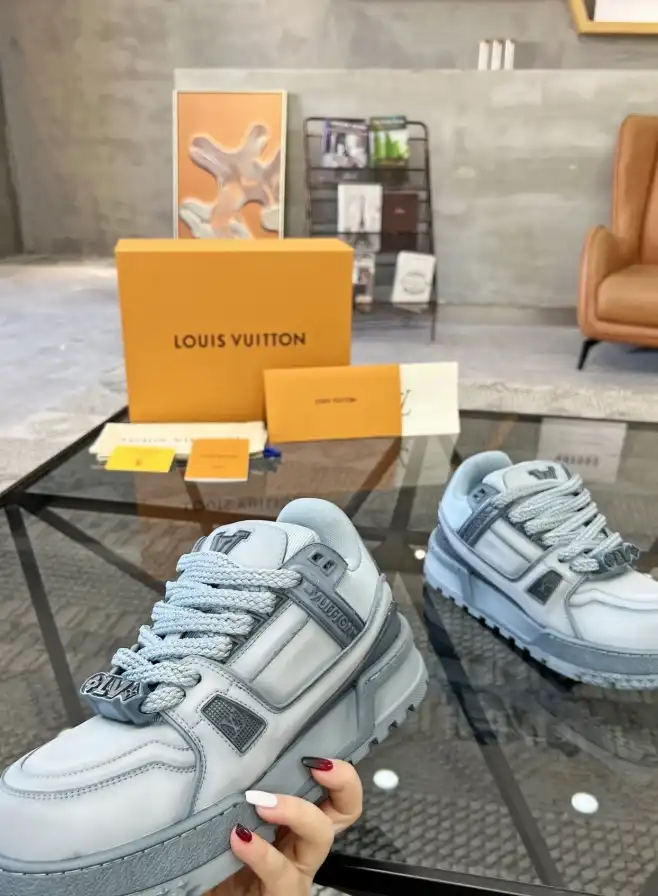 hype Louis Vuitton Sneakers