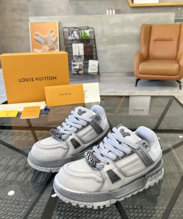 hype Louis Vuitton Sneakers