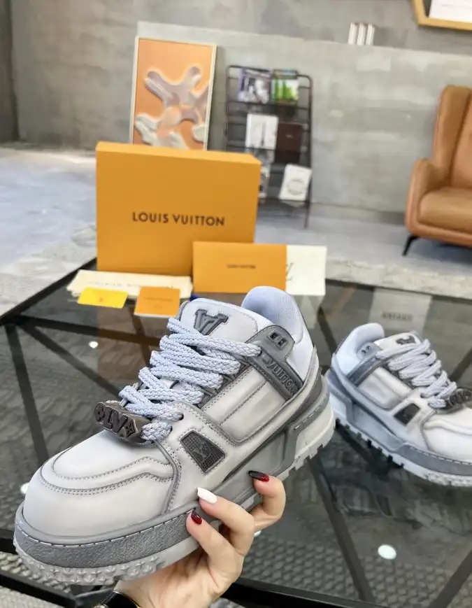 hype Louis Vuitton Sneakers