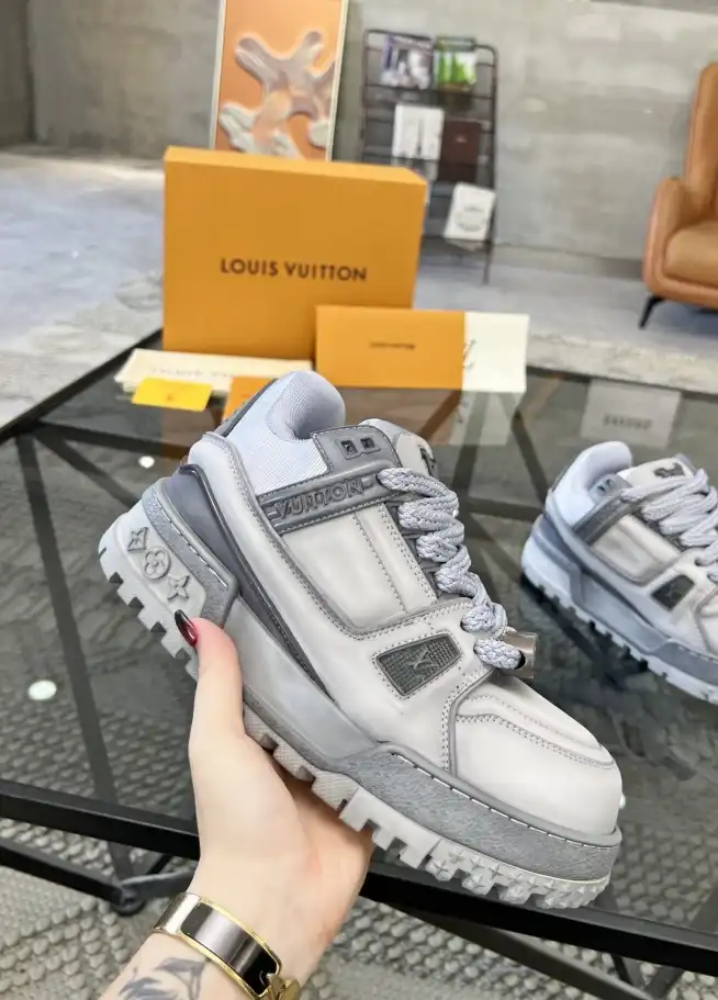 hype Louis Vuitton Sneakers