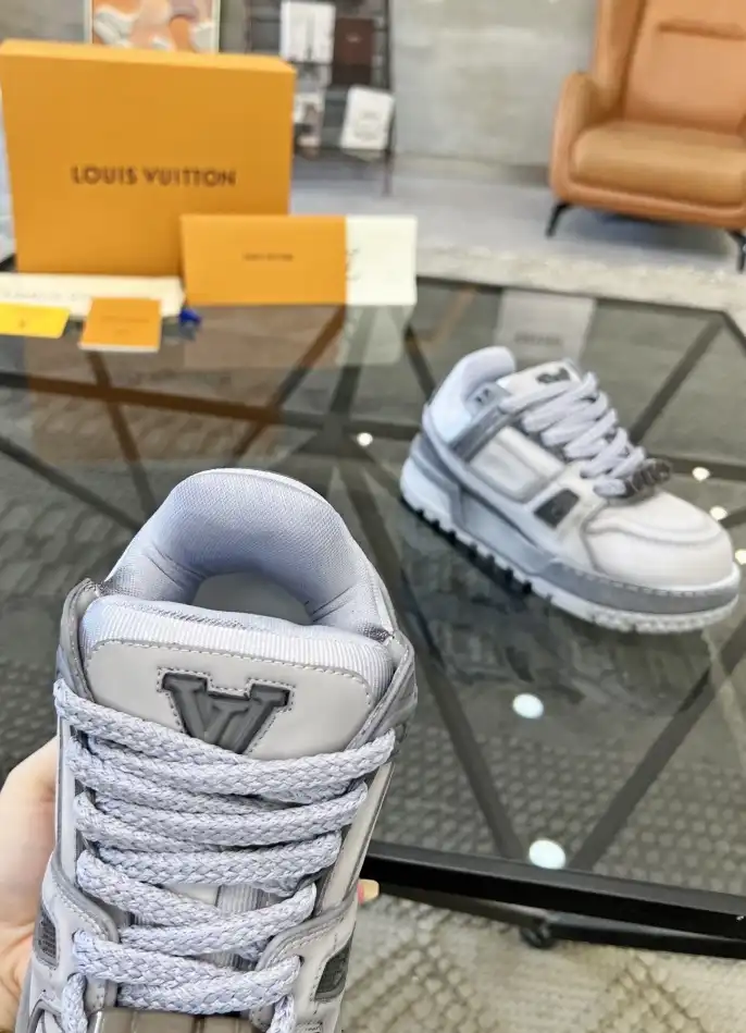 hype Louis Vuitton Sneakers