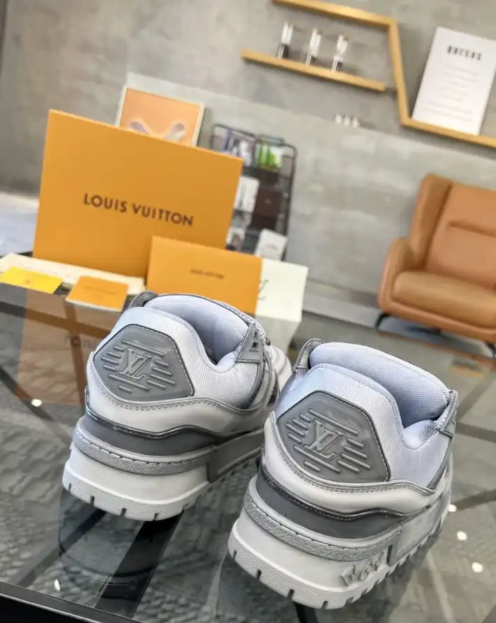 hype Louis Vuitton Sneakers