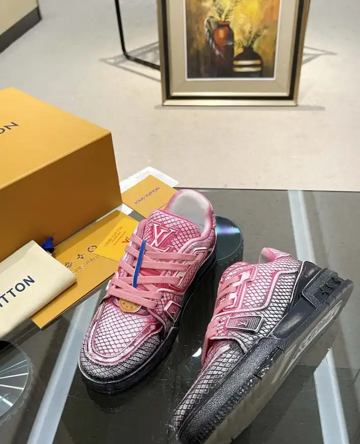 hype Louis Vuitton Sneakers